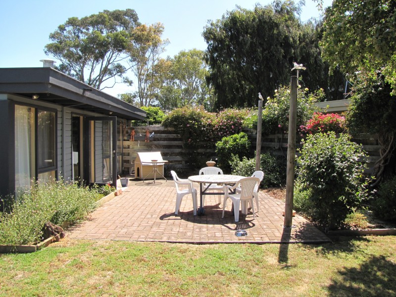 11 Wattlebird Crescent, Barwon Heads VIC 3227