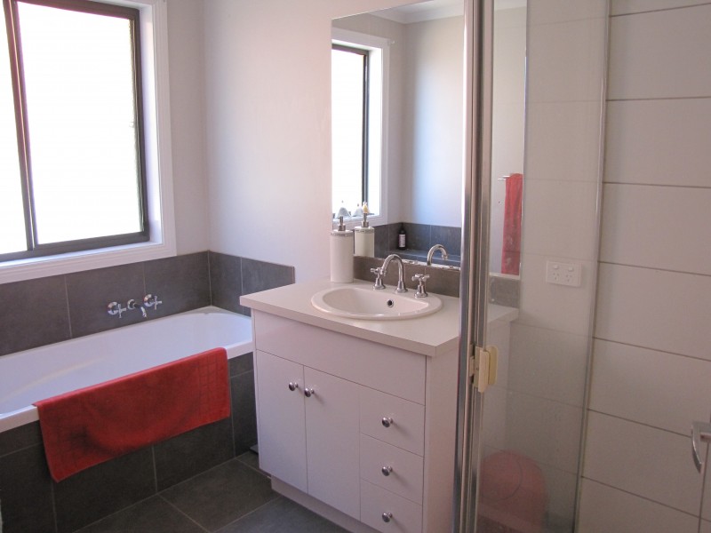 17 Bonnyvale Road, Ocean Grove VIC 3226