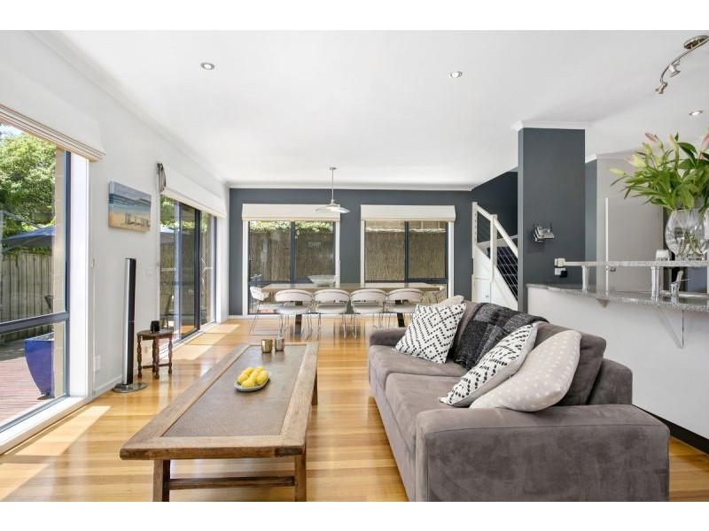 18 Sweetman Parade, Ocean Grove VIC 3226