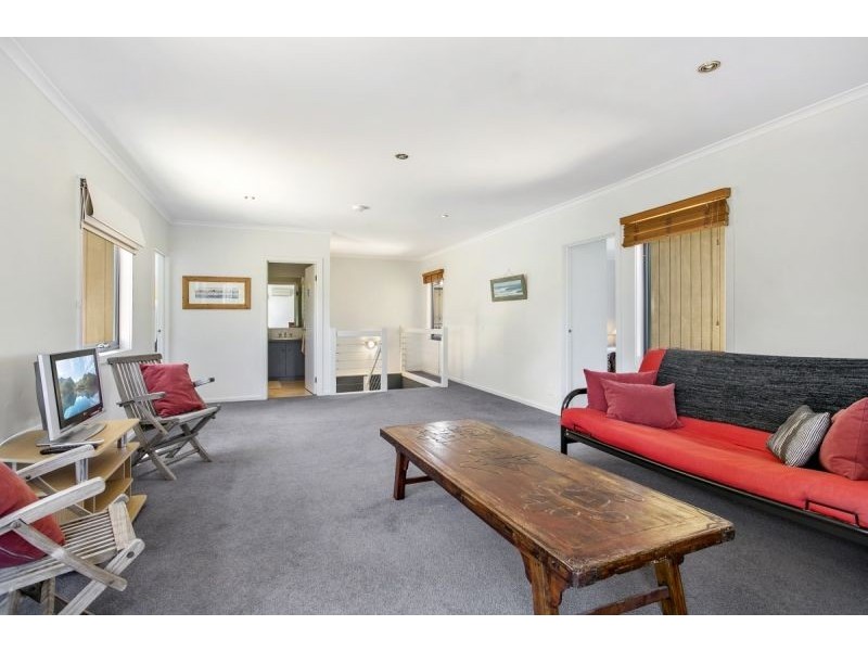 18 Sweetman Parade, Ocean Grove VIC 3226