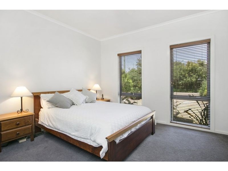 18 Sweetman Parade, Ocean Grove VIC 3226