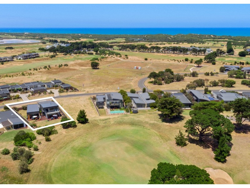 18 Plantation Drive, Connewarre VIC 3227