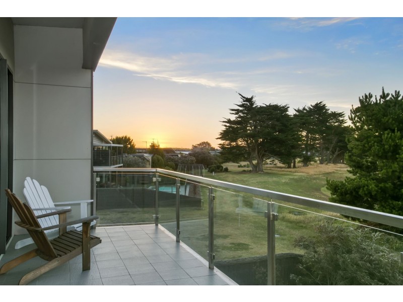 18 Plantation Drive, Connewarre VIC 3227