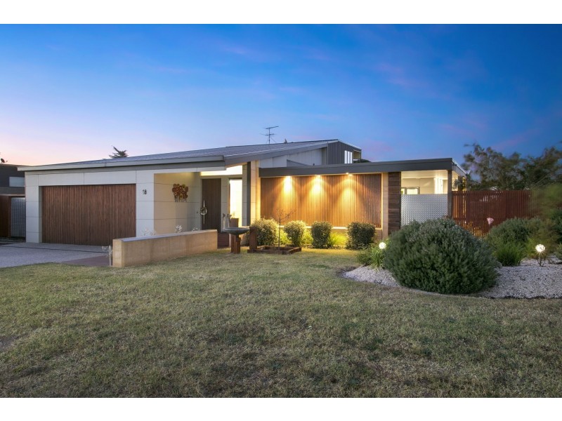 18 Plantation Drive, Connewarre VIC 3227