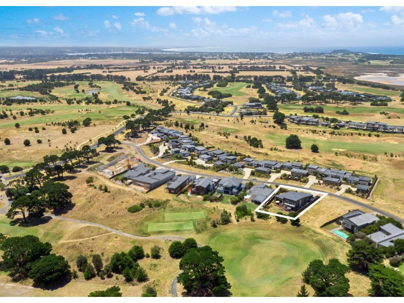 18 Plantation Drive, Connewarre VIC 3227