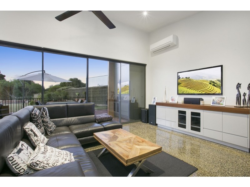 18 Plantation Drive, Connewarre VIC 3227