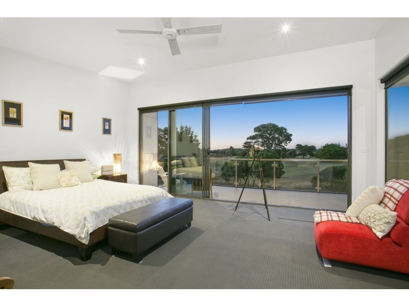 18 Plantation Drive, Connewarre VIC 3227