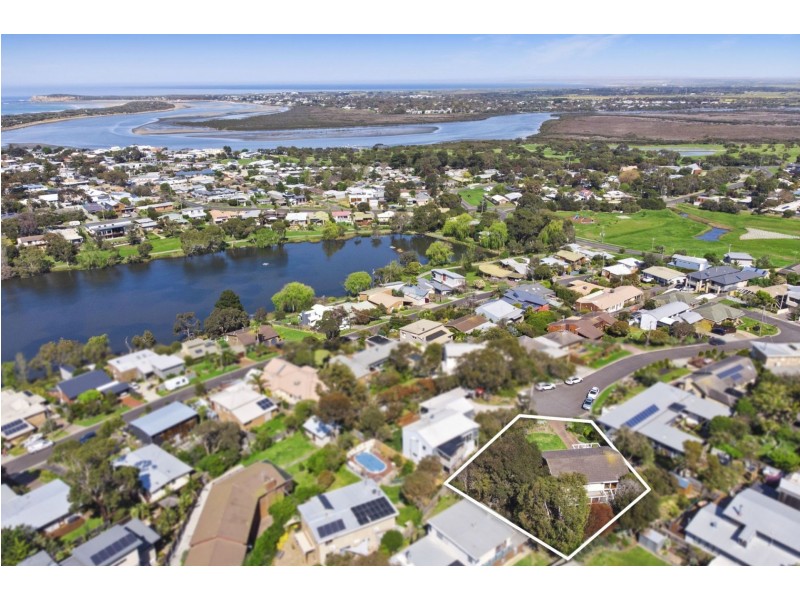 9 Azure Court, Ocean Grove VIC 3226