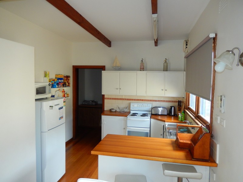 104 Hitchcock Ave, Barwon Heads VIC 3227