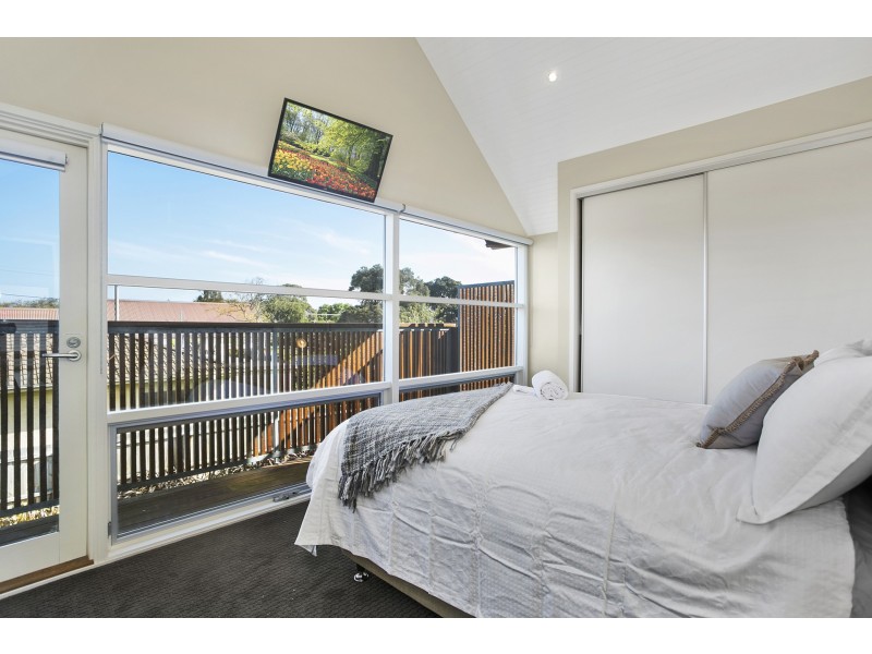 2/109 Hitchcock Avenue, Barwon Heads VIC 3227