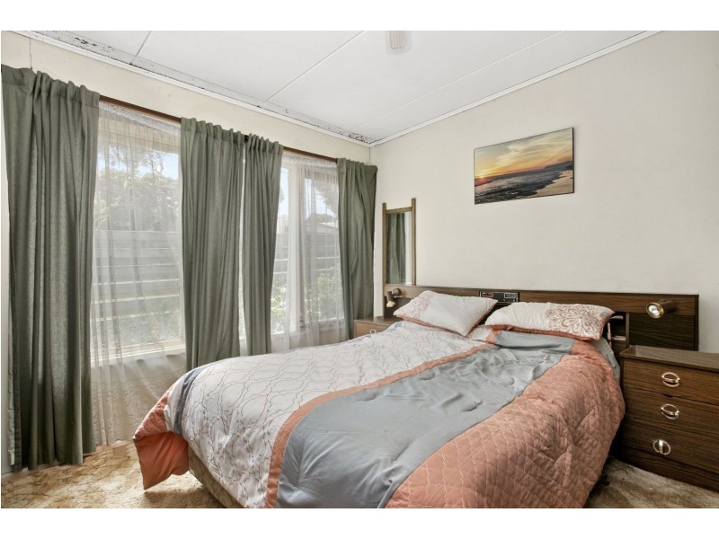 8 Madeley Street, Ocean Grove VIC 3226