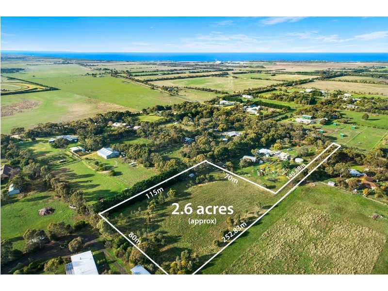135 Bluestone School Road, Connewarre VIC 3227