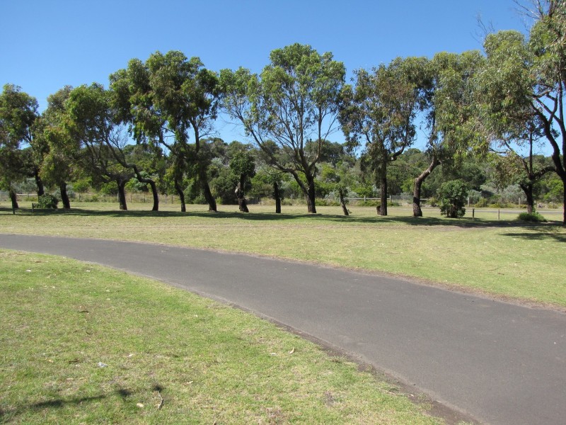 2/175 Bonnyvale Road, Ocean Grove VIC 3226