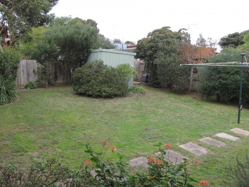 21 Finch Close, Ocean Grove VIC 3226