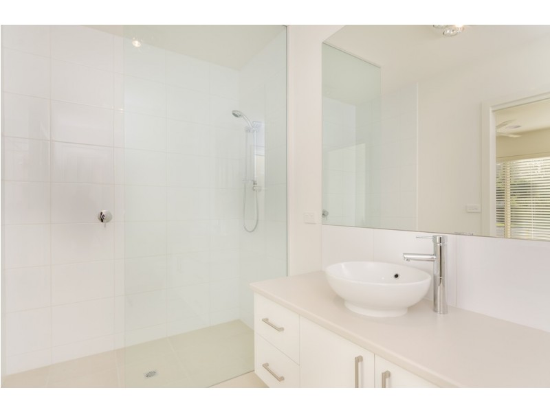 2/37 Presidents Avenue, Ocean Grove VIC 3226