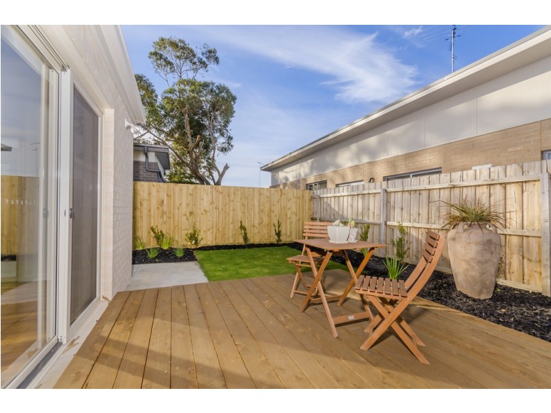 2/37 Presidents Avenue, Ocean Grove VIC 3226