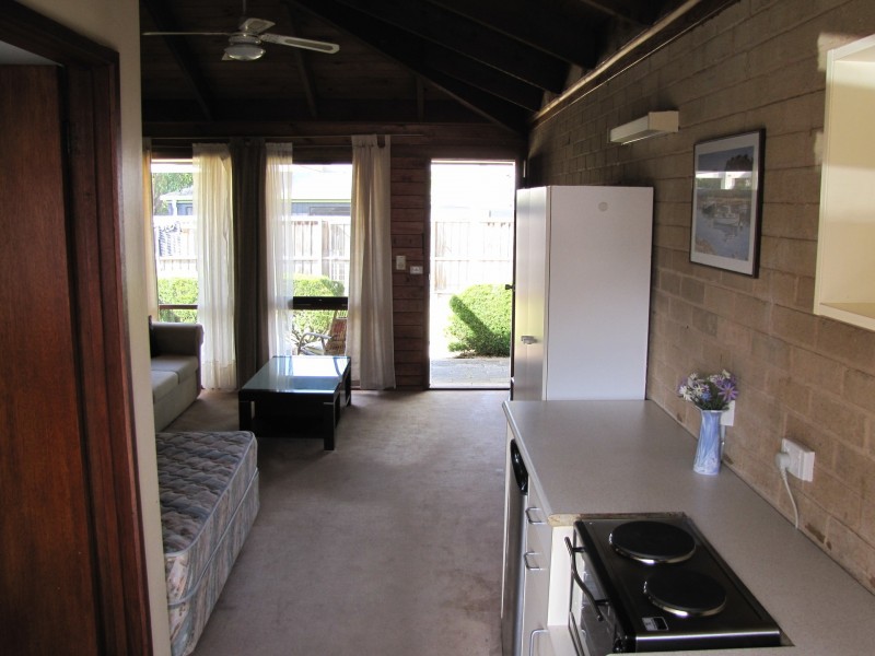 10/19 Lake Avenue, Ocean Grove VIC 3226