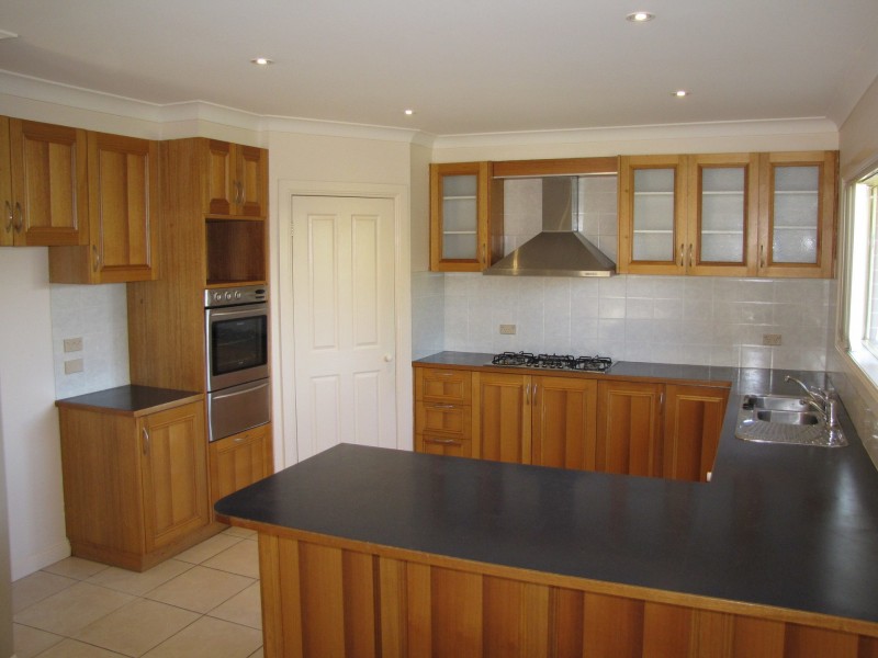 18 Canowindra Way, Leopold VIC 3224