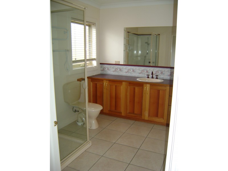 18 Canowindra Way, Leopold VIC 3224