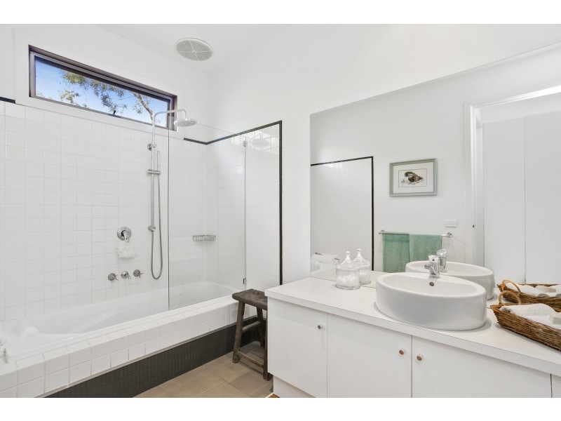 14 Chaudenay Mews, Ocean Grove VIC 3226