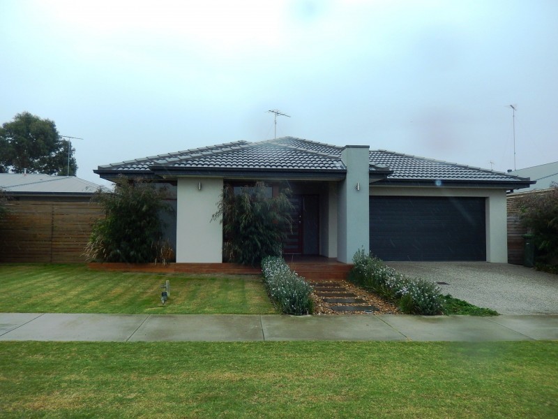 27 Holburn Rise, Ocean Grove VIC 3226