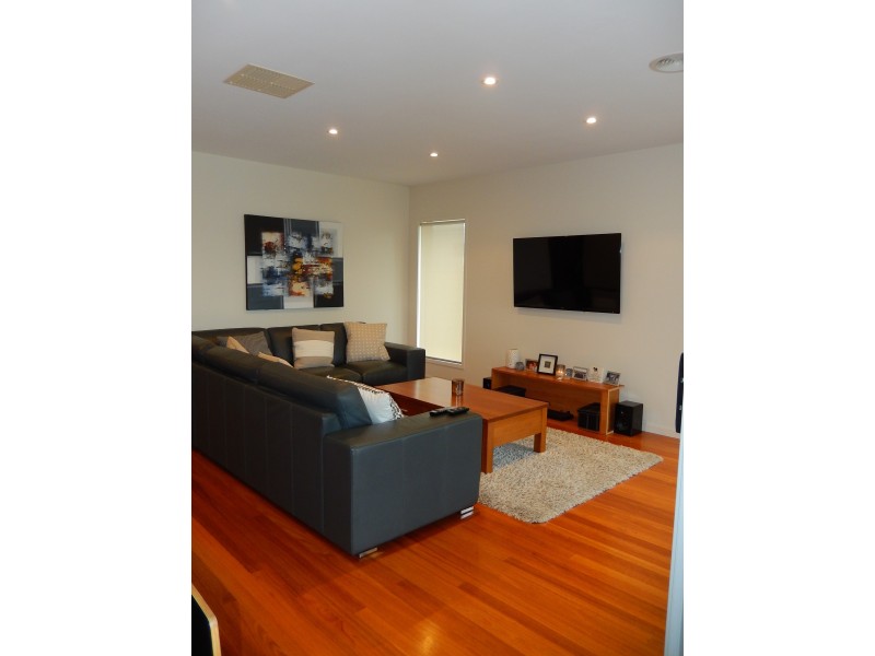 27 Holburn Rise, Ocean Grove VIC 3226