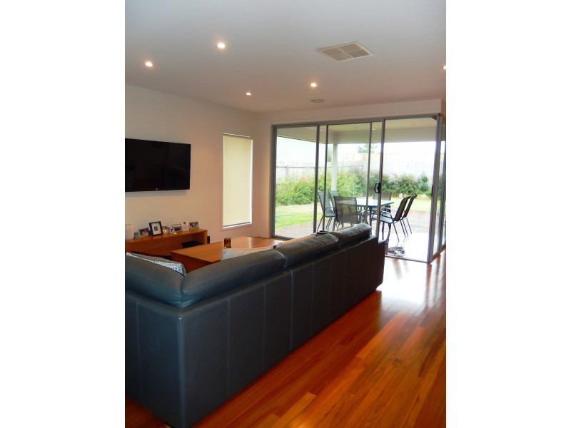 27 Holburn Rise, Ocean Grove VIC 3226