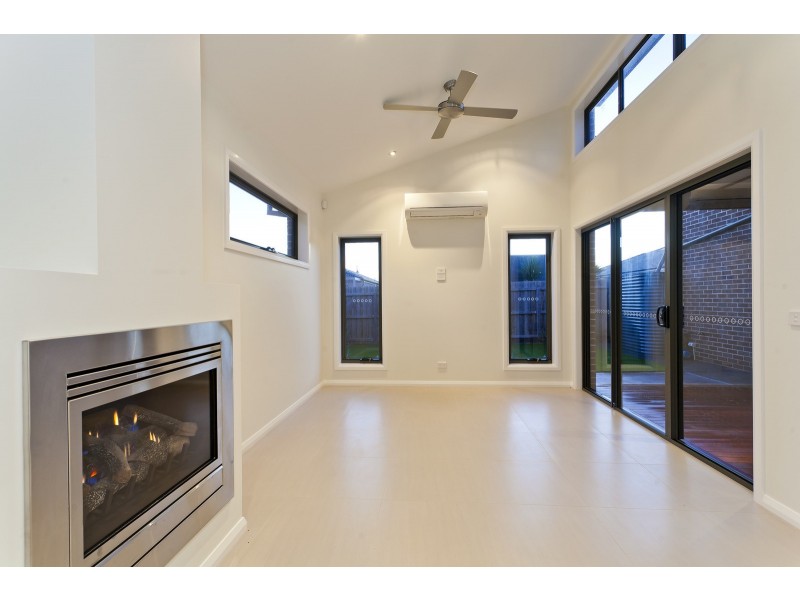 1/9 Curzon Drive, Ocean Grove VIC 3226