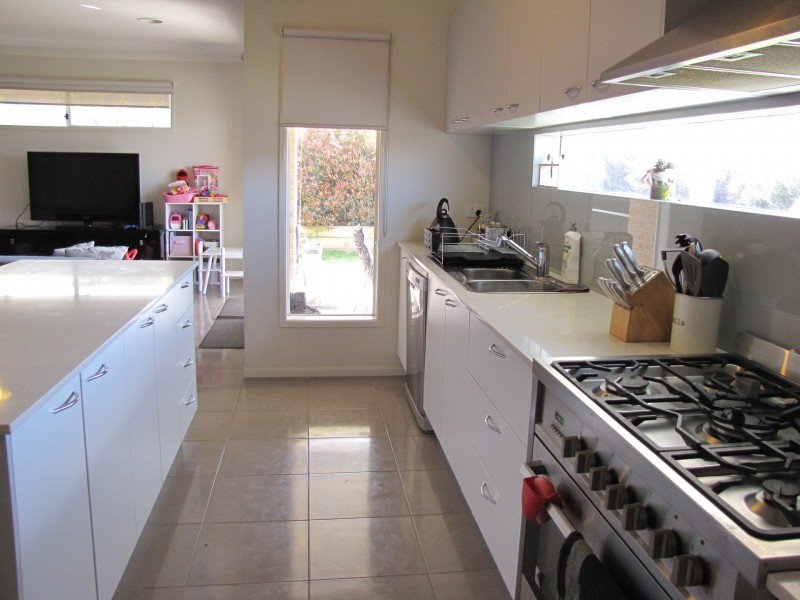 16 Merlan Street, Ocean Grove VIC 3226