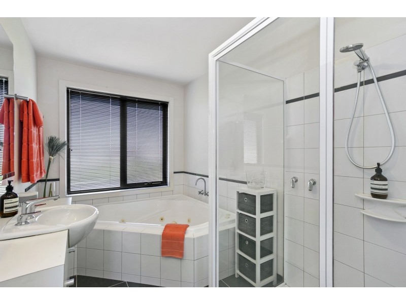 15 Alderbrook Drive, Ocean Grove VIC 3226