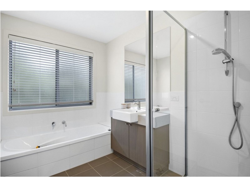 2/42 Golf Links Road, Barwon Heads VIC 3227