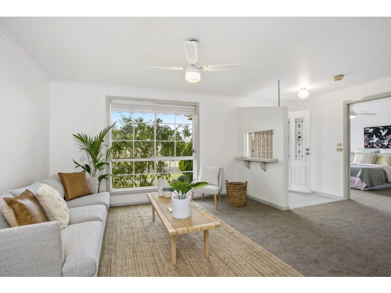 10 Pine Grove, Leopold VIC 3224