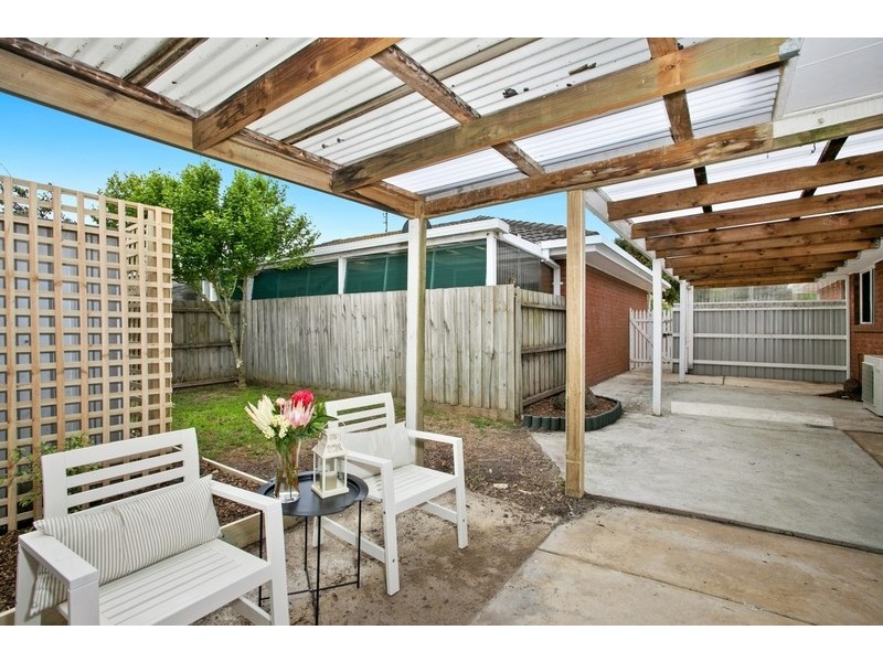 10 Pine Grove, Leopold VIC 3224