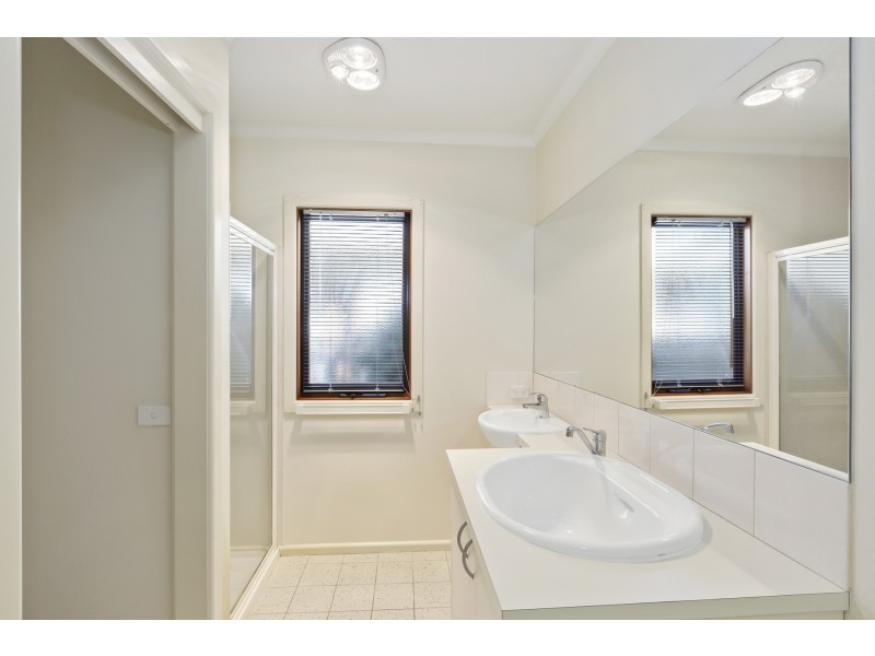 2/24 Parker Street, Ocean Grove VIC 3226