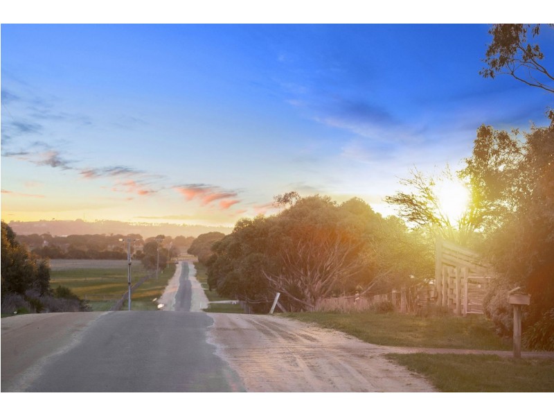 667-669 Lake Road, Connewarre VIC 3227