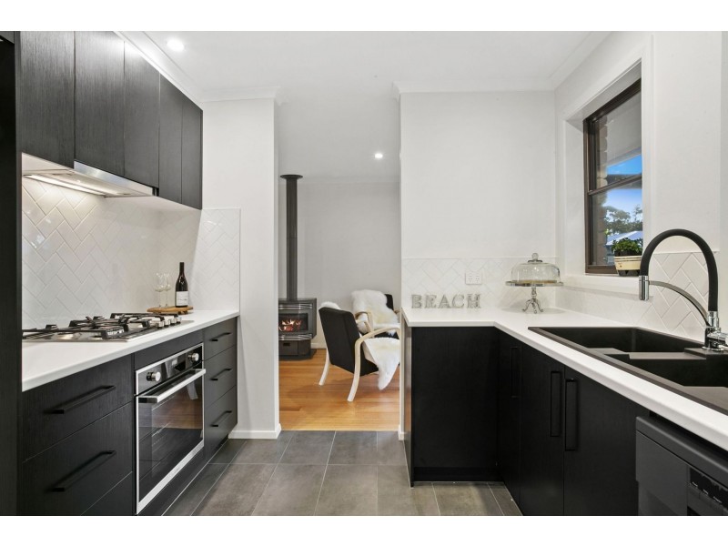 15B Heath Close, Ocean Grove VIC 3226