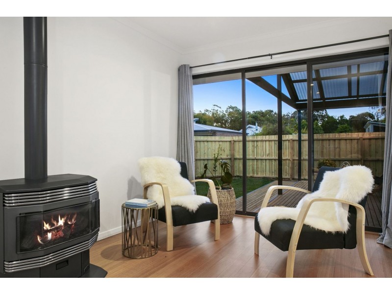 15B Heath Close, Ocean Grove VIC 3226