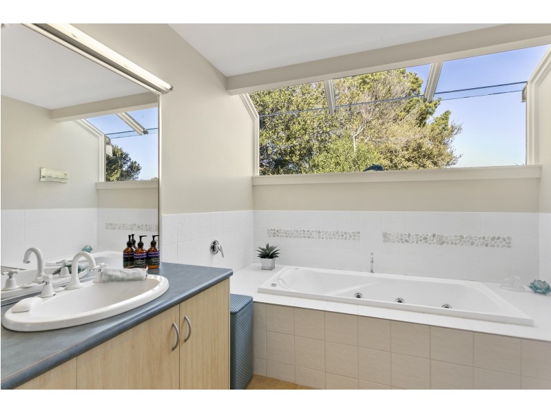 44 Baker Street, Ocean Grove VIC 3226