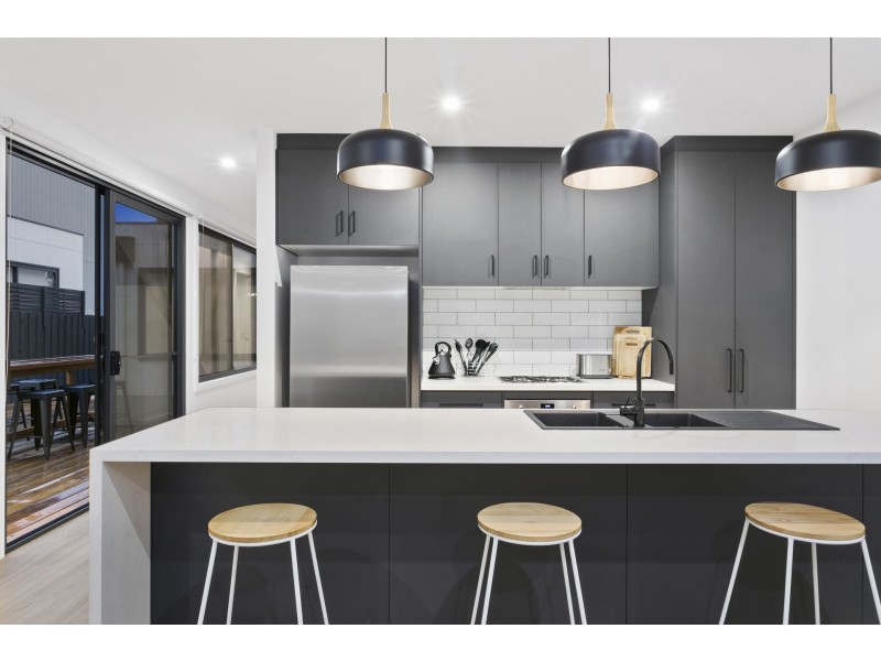 32b Wattlebird Crescent, Barwon Heads VIC 3227