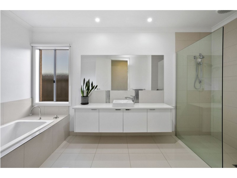 12 Mowbray Drive, Ocean Grove VIC 3226