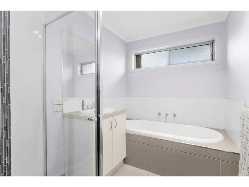 1/21 Kylemore Court, Leopold VIC 3224