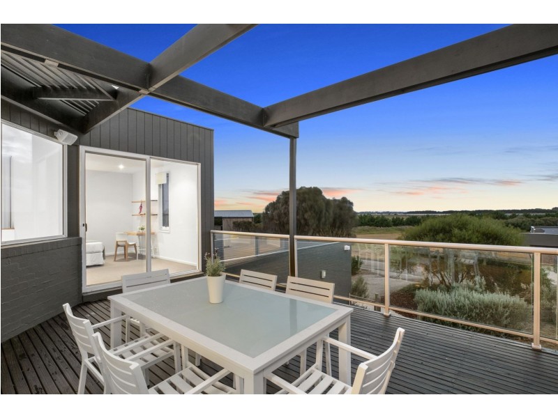 93 Fourteenth Road, Connewarre VIC 3227