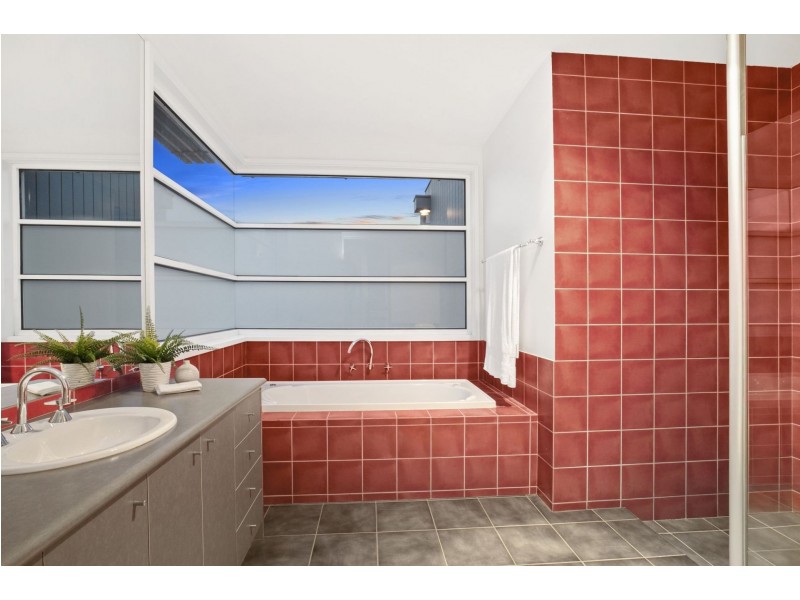 93 Fourteenth Road, Connewarre VIC 3227