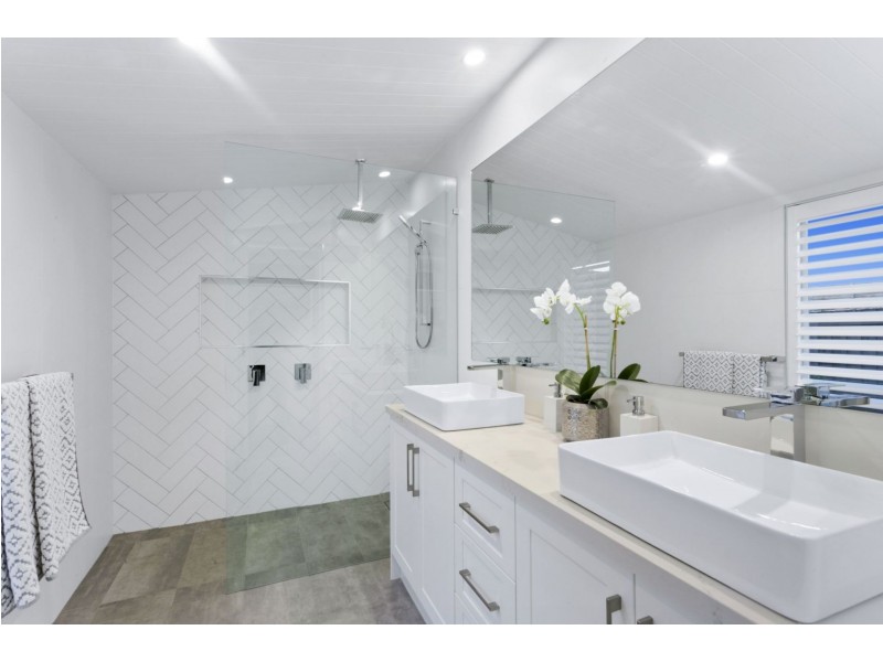 21 Knox Drive, Barwon Heads VIC 3227