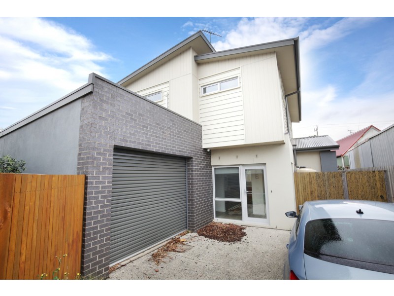 2/27 Richmond Crescent, Geelong VIC 3220