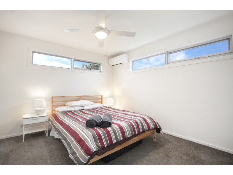 2/27 Richmond Crescent, Geelong VIC 3220
