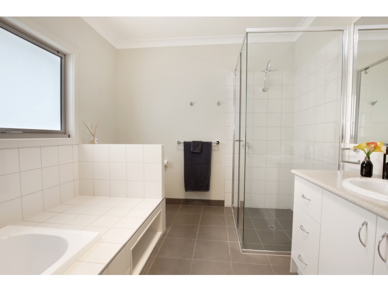 2 White Street, Belmont VIC 3216