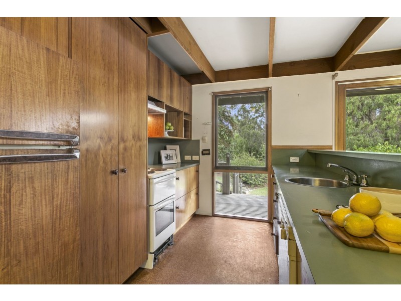 2 Hitchcock Avenue, Barwon Heads VIC 3227