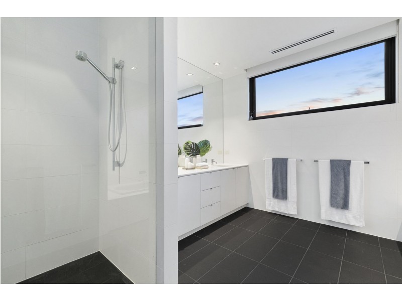 4a Inskip Street, Ocean Grove VIC 3226