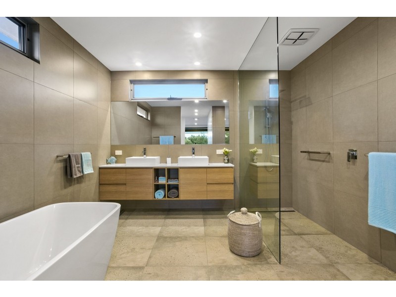 1/45 Newbay Close, Barwon Heads VIC 3227